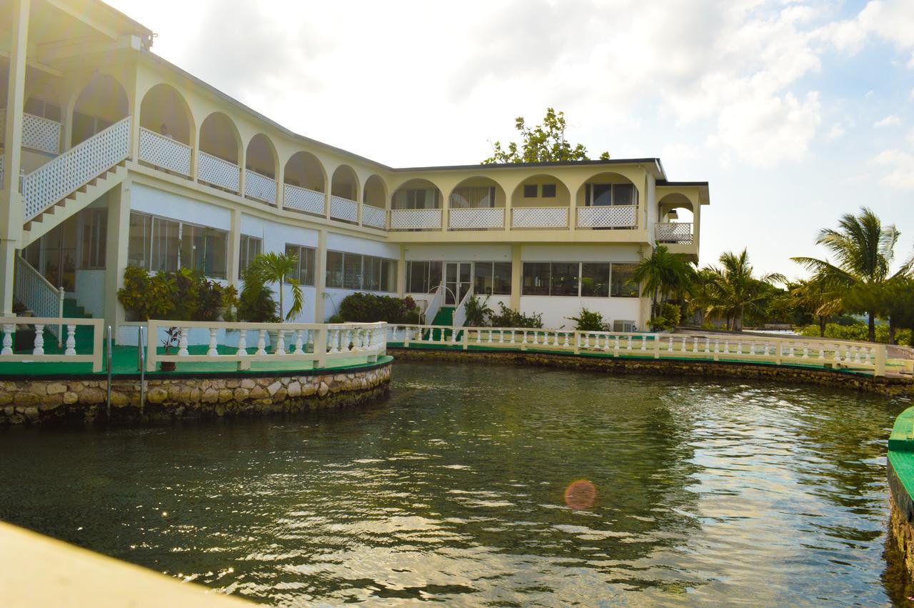Sahara Dela Mer Inn Montego Bay Exterior foto